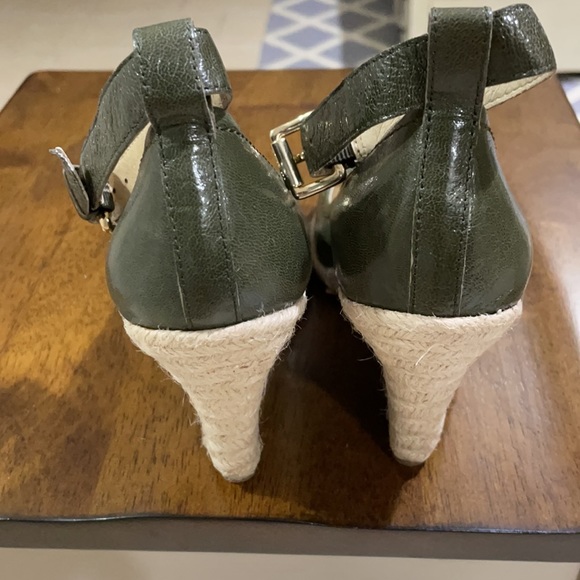 Micheal Kors Greed wedges - Picture 5 of 7